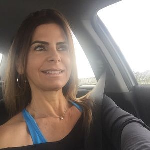 Meet your Posher, Fefi